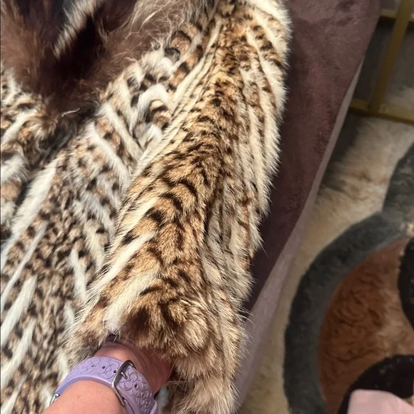 GENUINE LEOPARD FUR VINTAGE FABULOUS LONG COAT ADDITIONAL PHOTOS!! - Picture 12 of 17